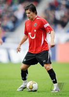 FUSSBALL 1. BUNDESLIGA: Hannover, HUSZTI Einzelaktion
