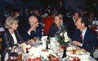 Fussball Karin, Edmund Stoiber, Sybille, Franz Beckenbauer auf der Meisterfeier