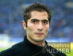 FUSSBALL 1. Bundesliga: S04, ALTINTOP portrait in Zivil