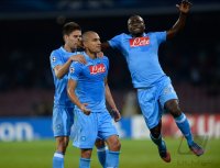 FUSSBALL  CHL  Saison 2013/2014: JUBEL Goekhan Inler (SSC Neapel)