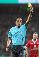 FUSSBALL, DFB POKAL, ACHTELFINALE: Kaiserslautern, Schiedsrichter Deniz AYTEKIN