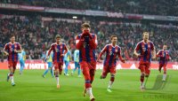 Fussball 1. Bundesliga Saison 14/15: JUBEL Bastian Schweinsteiger (FC Bayern Muenchen)
