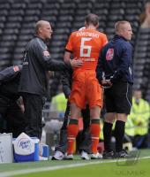 Fussball 1. Bundesliga  Saison 2010/2011:  Tim Borowski (SV Werder Bremen)  verletzt