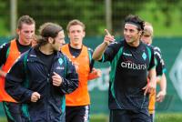 FUSSBALL 1. BUNDESLIGA: Training Werder Bremen mit Neuzugang Pizarro