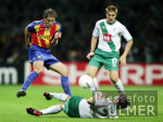 Fussball UCL, Bremen - Valencia, Zweikampf