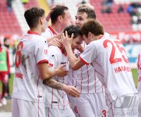 Fussball 2. Bundesliga Saison 17/18:  1. FC Kaiserslautern - Fortuna Duesseldorf