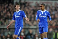 Fussball: 1. Bundesliga Saison 2010/2011: FC Schalke 04 , EDU, RAUL und FARFAN