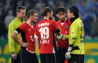 FUSSBALL, 1. BUNDESLIGA, 13. Spieltag: Schalke - Hannover