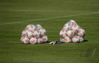 Fussball 1. Bundesliga 12/13: Training beim FC Bayern Muenchen