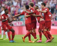 Fussball 1. Bundesliga Saison 15/16: FC Bayern Muenchen - Bayer 04 Leverkusen