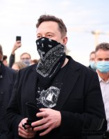 Tesla-Chef Elon Musk besucht Biopharma-Unternehmen Curevac