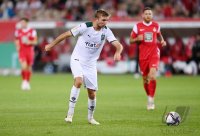 Fussball DFB Pokal 1. Runde 21/22: 1. FC Kaiserslautern - Borussia Moenchengladbach