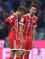 Fussball 1. Bundesliga Saison 17/18: FC Bayern Muenchen - VfL Wolfsburg