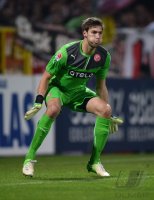 Fussball  1. Bundesliga  13/14: Torwart Fabian Giefer (Fortuna Duesseldorf)