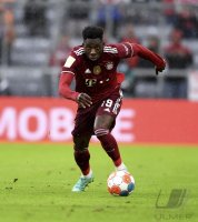 Fussball 1. Bundesliga Saison 21/22: FC Bayern Muenchen -  Hertha BSC Berlin