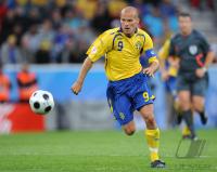 FUSSBALL EURO 2008: Schweden, LJUNGBERG Einzelaktion
