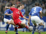 Fussball 1. Bundesliga: Bochum - Freiburg, Zweikampf