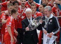 Fussball 1. Bundesliga  Saison  2012/2013:  Deutscher Meister 12/13 FC Bayern Muenchen