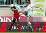 Fussball Bundesliga: Bremen - Leverkusen, Zweikampf