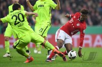 Fussball DFB Pokal 2. Runde 16/17: FC Bayern Muenchen - FC Augsburg