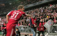 Fussball DFB Pokal 10/11 :  JUBEL Bastian Schweinsteiger (FC Bayern Muenchen)