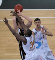 1. Basketball Bundesliga 2010/2011: Walter Tigers Tuebingen  - Giants Duesseldorf