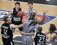 1. Basketball Bundesliga  01/11  Walter Tigers Tuebingen  - Artland Dragons