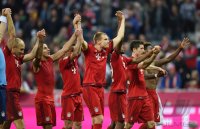 Fussball 1. Bundesliga Saison 15/16: FC Bayern Muenchen - VfB Stuttgart