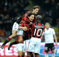 FUSSBALL SERIE A:  (v.li.) AC Mailand JUBEL mit Luca Antonini, Zlatan Ibrahimovic, Clarence Seedorf