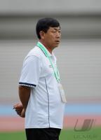 FUSSBALL INTERNATIONAL: Trainer Kim Jong Hun (Nordkorea)