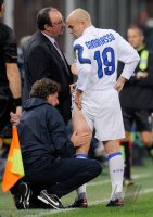 FUSSBALL SERIE A: Trainer Rafael Benitez mit Esteban Matias Cambiasso Deleau (Inter)