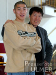 Fototermin Bum-Kun Cha und seinem Sohn Do-Ri Cha