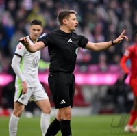 Fussball 1. Bundesliga 24/25: FC Bayern Muenchen - VfL Wolfsburg