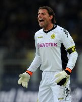 Fussball: 1. Bundesliga Saison 2010/2011: Dortmund, WEIDENFELLER