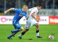 Fussball 1. Bundesliga : Andreas Ibertsberger (li, TSG 1899 Hoffenheim)  gegen Raul Bobadilla (re, Borussia Moenchengladbach)