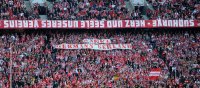 Fussball 1. Bundesliga : FC Bayern Muenchen FANS mit einem BANNER DANKE Co Trainer Hermann Gerland (FC Bayern Muenchen)