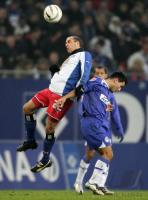 Fussball 1. Bundesliga: Hamburg - Berlin, Zweikampf