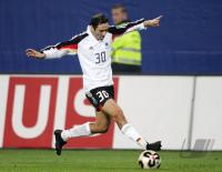 Fussball Deutschland, NEUVILLE Einzelaktion am Ball