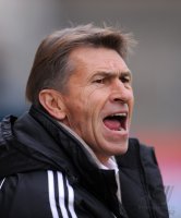 Fussball 3. Bundesliga : Trainer Klaus Augenthaler (Unterhaching)