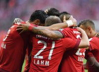 Fussball 1. Bundesliga Saison 15/16: FC Bayern Muenchen -  FC Schalke 04