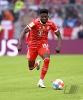 Fussball 1. Bundesliga Saison 21/22: FC Bayern Muenchen - VfB Stuttgart