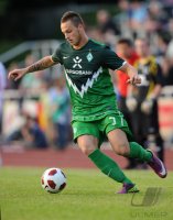 Fussball 1. Bundesliga Saison 2010/2011, Testspiel  Werder Bremen: ARNAUTOVIC am Ball