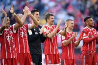 Fussball 1. Bundesliga Saison 17/18: FC Bayern Muenchen - SC Freiburg