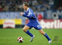 Fussball 1. Bundesliga: Schalke, LOEVENKRANDS Einzelaktion