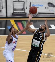 Basketball 1. Bundesliga 2011/2012:  Walter Tigers Tuebingen - BG Goettingen