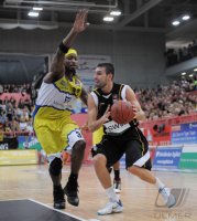 Basketball  1. Bundesliga  10/11  Walter Tigers Tuebingen - Phoenix Hagen