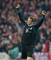 FUSSBALL INTERNATIONAL  CHL HALBFFINALE 11/12:  FC Bayern Muenchen - Real Madrid