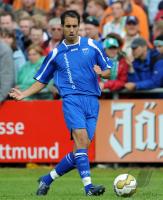 Fussball Regionalliga: Emden, NAEGELEIN am Ball