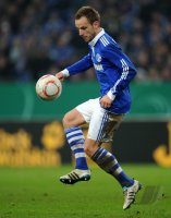Fussball: DFB Pokal  Saison 2010/2011, Viertelfinale: Schalke RAKITIC am Ball