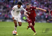 Fussball 1. Bundesliga Saison 21/22: FC Bayern Muenchen -  TSG 1899 Hoffenheim